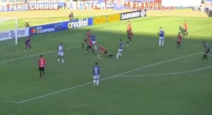 Nacional le ganó a Boston River con un polémico penal contra Mauricio Pereyra que sancionó el árbitro Gustavo Tejera