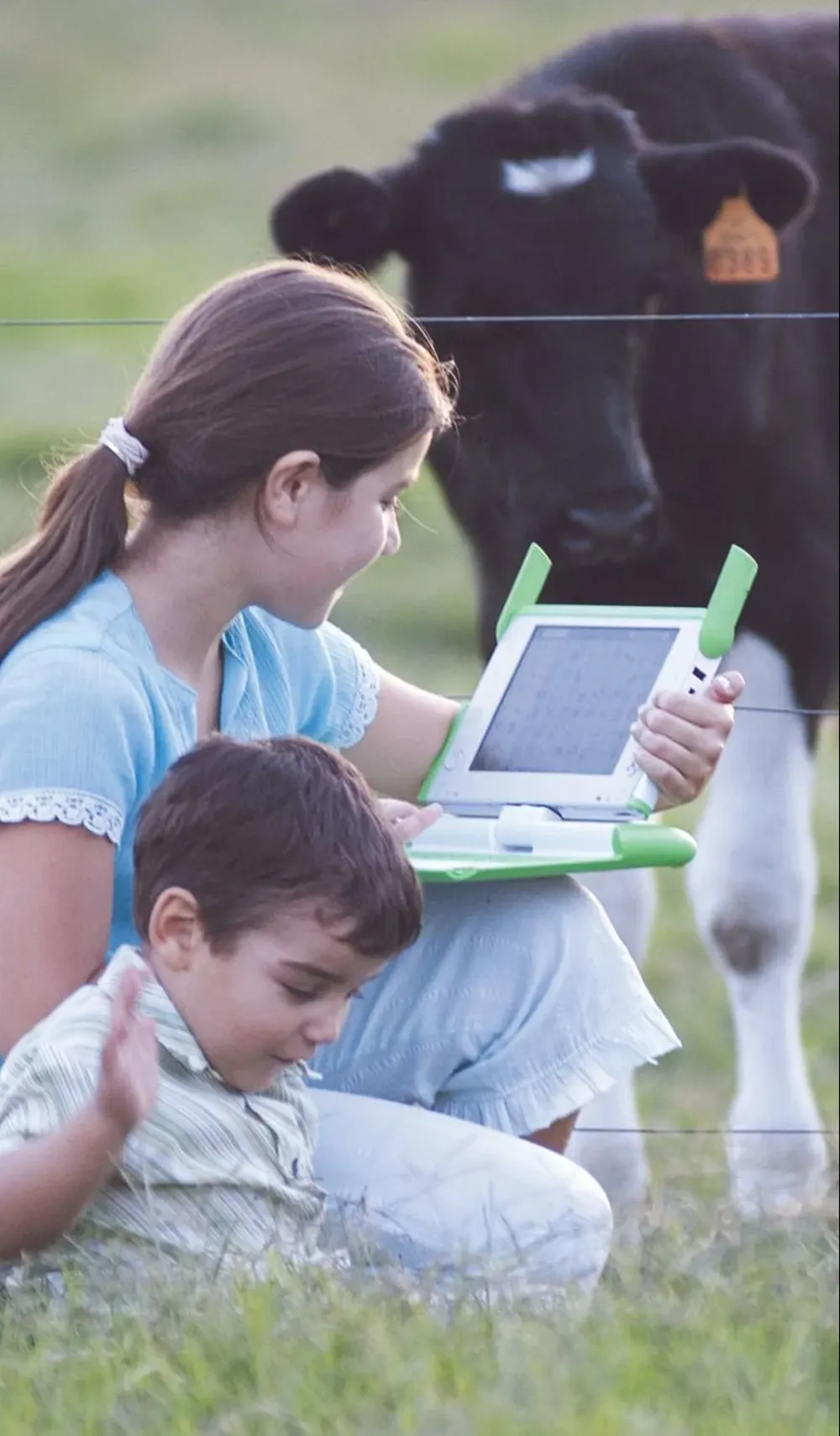 Archivo: La revolución digital llega a las escuelas con el Plan Ceibal. 2008