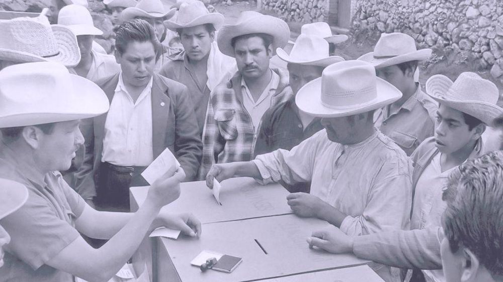 El PRI siempre celebró elecciones y siempre se jactó de ello. En parte por eso lo calificaron (entre otras personas por el escritor Mario Vargas Llosa) como "la dictadura perfecta".