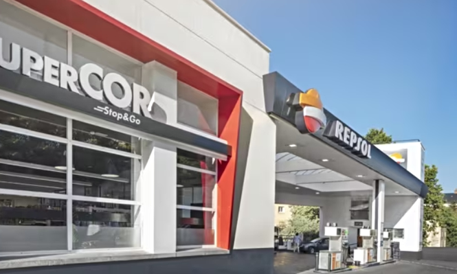 El Corte Inglés y Respol unen sus tiendas y estaciones de servicio.