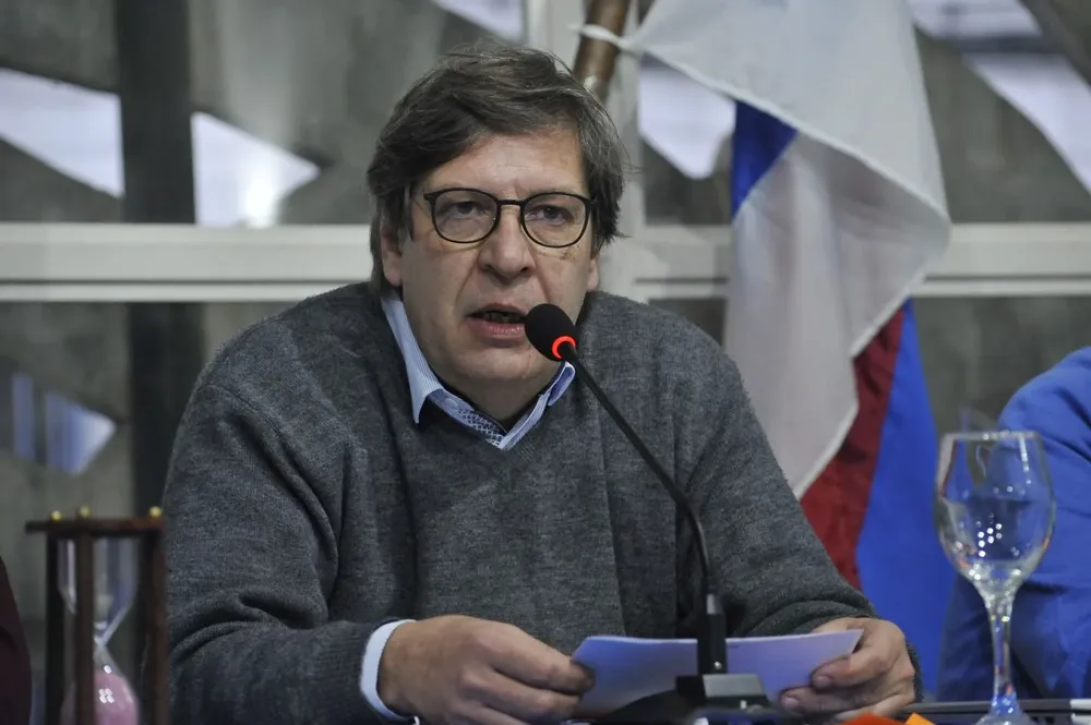 Miranda dejó este sábado la Presidencia del Frente Amplio