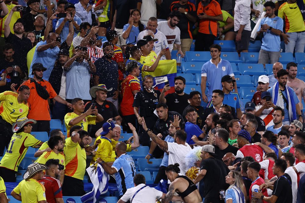 Incidentes en Uruguay vs Colombia Incidentes en Uruguay vs Colombia