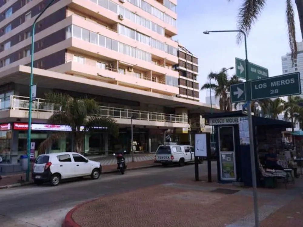 Frente del edificio donde se ubica la unidad que rematará Etcheverry