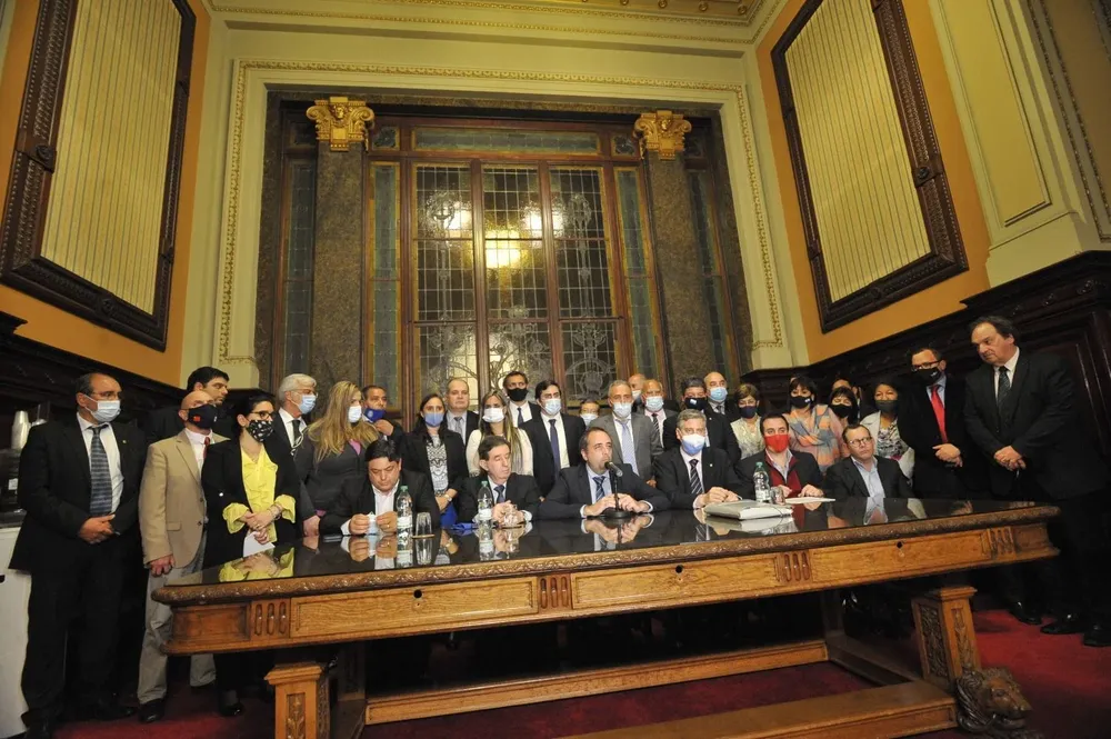 Archivo. Coalición en conferencia de prensa