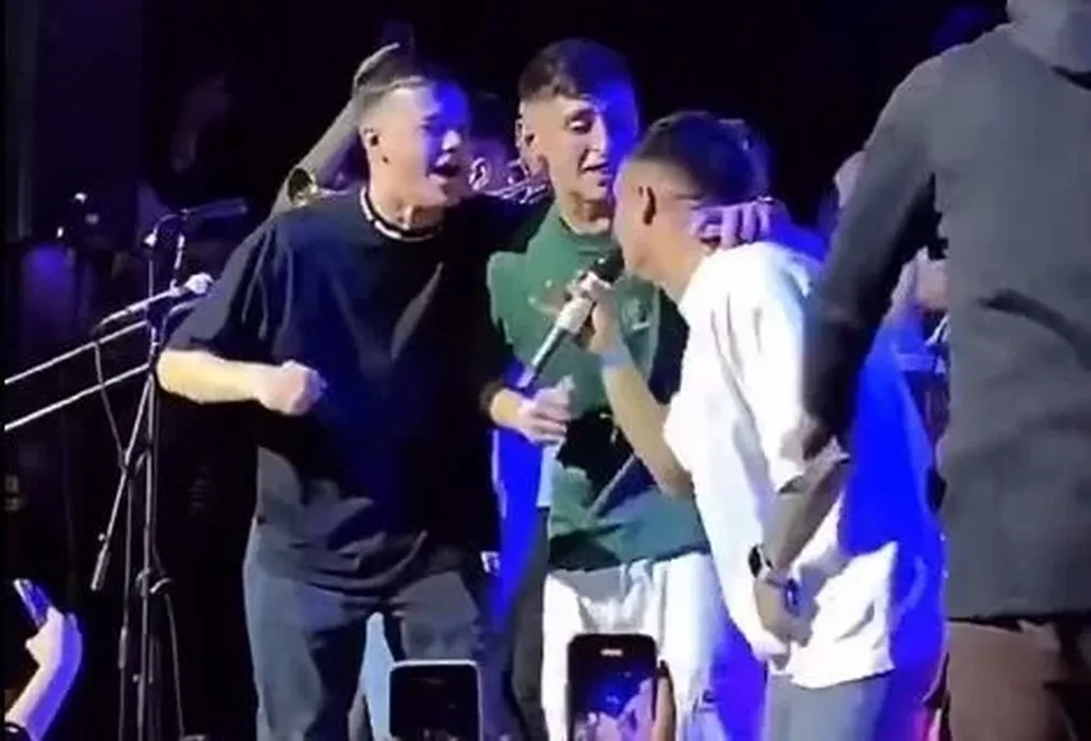 Abaldo, Nacho Sosa y Cepillo González en el escenario