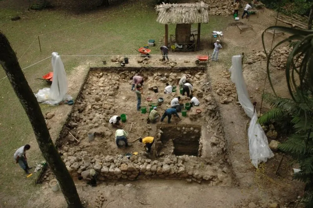 Esta es la plataforma A-24 de Ceibal, donde se encontró el monumento más antiguo de las tierras bajas maya