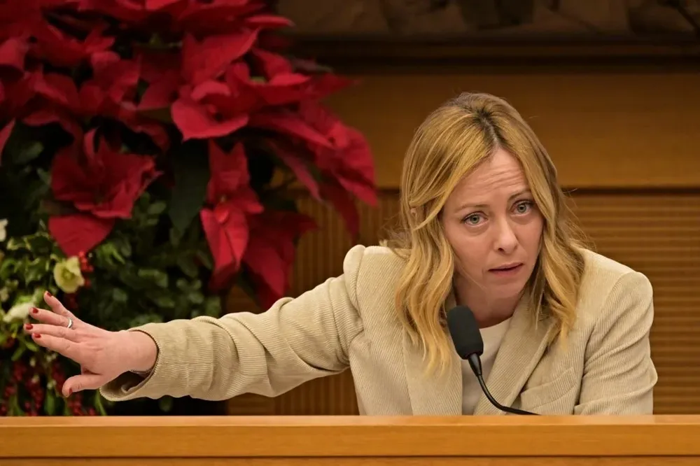 “Pretendo ser severa en este asunto”, dijo la primera ministra al suspender al diputado Pozzolo.