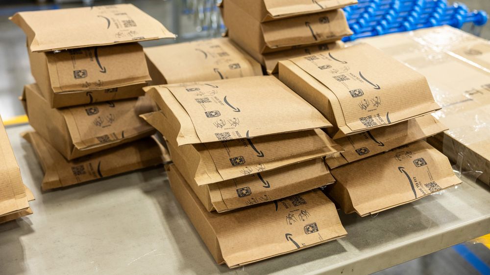 La nueva planta logística de Amazon en Cambre ofrecerá 70 puestos de trabajo.  