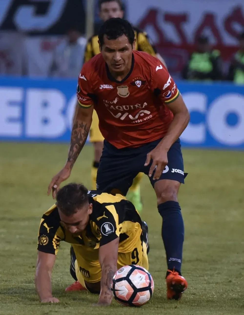 Peñarol perdió la brújula ante Wilstermann