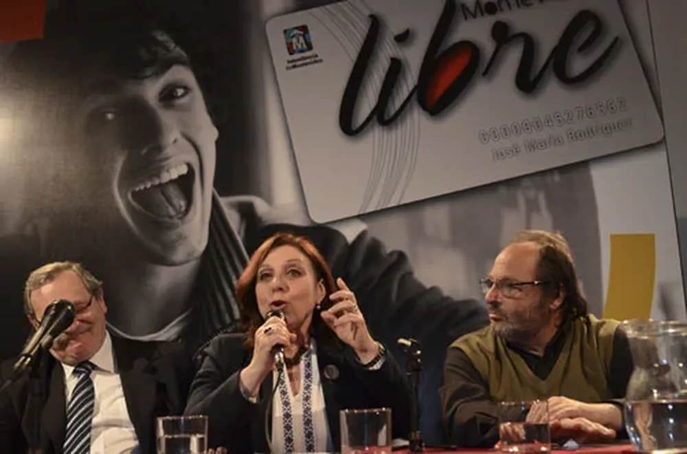 Lanzamiento de la tarjeta Montevideo Libre ayer en el Teatro Solís