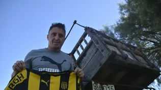 Cristian Rodríguez y la camiseta de Peñarol; todo un símbolo