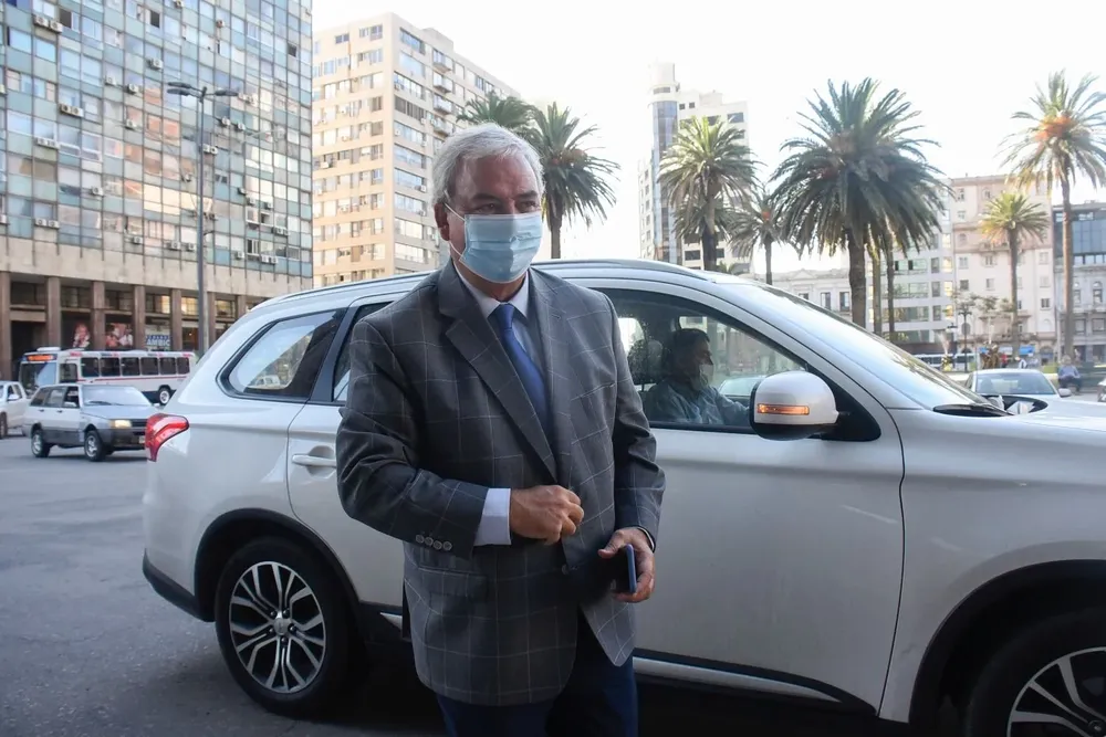 El ministro de Transporte y Obras Públicas, Luis Alberto Heber, planteó su idea de peajes satelitales para rutas