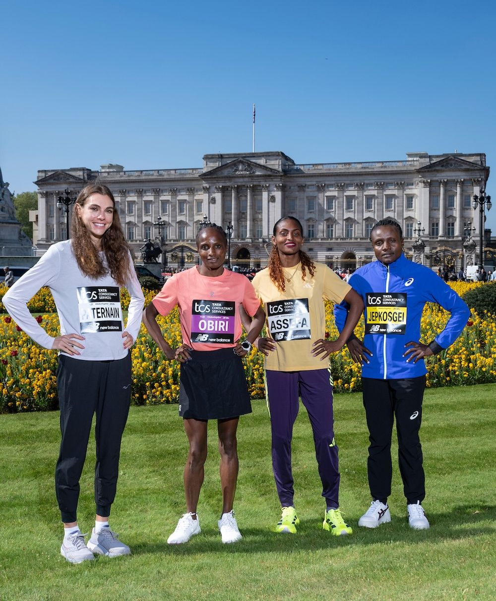 Julia Paternain entre las estrella de la Maratón de Londres 2026, junto a Hellen Obiri, Tigst Assefa y Joyciline Jepkosgei.