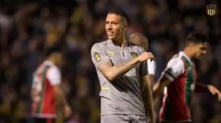 Kevin Méndez tras un intento que se fue alto