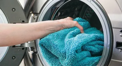 Lavarlas con frecuencia a baja temperatura, es mejor que lavarlas de tanto en tanto a temperaturas elevadas