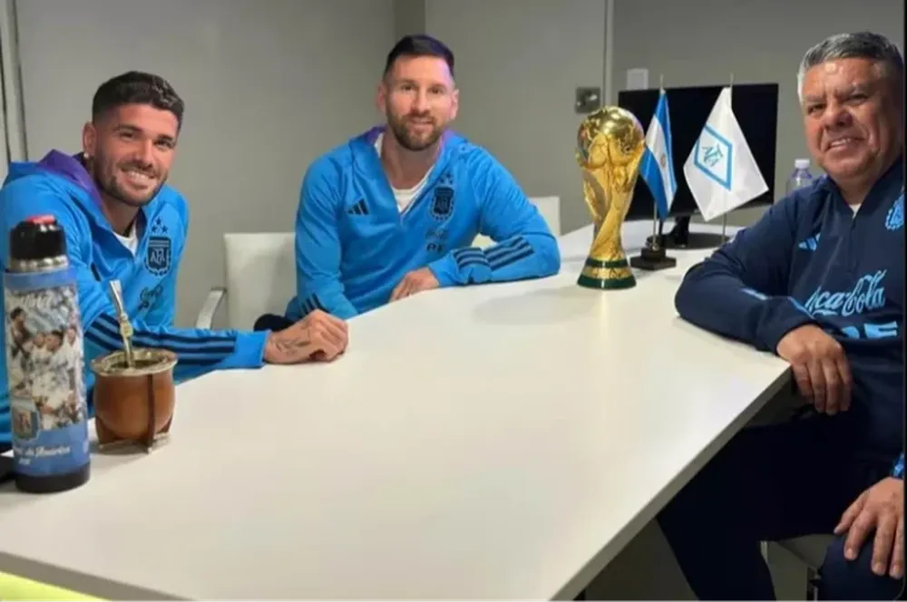 La foto cábala del Chiqui Tapia