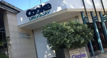 Canadiense que compró Fripur empezó a colocar su cartelería