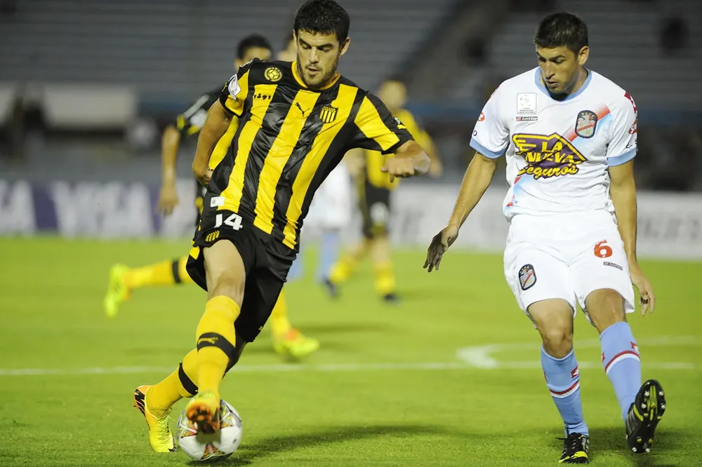 Luis Aguiar en acción