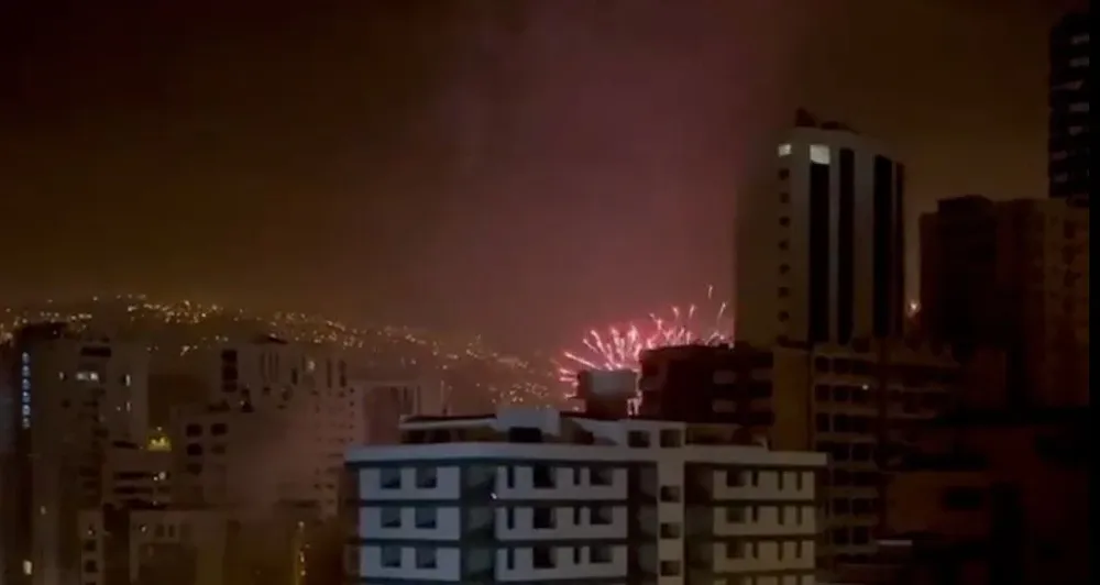 Fuegos artificales en el hotel de Argentina