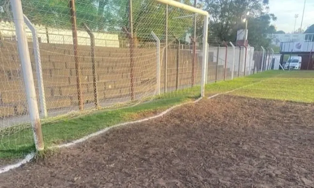 Juan Guillermo Castillo y sus fotos para quejarse del estado del Méndez Piana