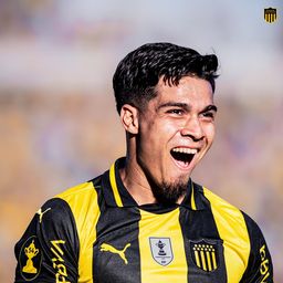 Matías Arezo de Peñarol celebra su gol ante Montevideo City Torque por el Torneo Clausura Matías Arezo de Peñarol celebra su gol ante Montevideo City Torque por el Torneo Clausura