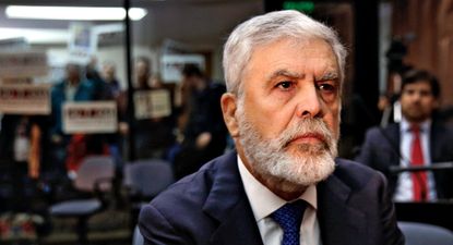 La esposa de De Vido denuncia que su situación en prisión es gravísima