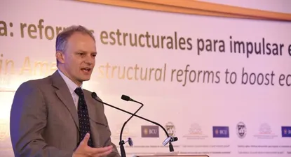 Director del Departamento del Hemisferio Occidental del Fondo Monetario Internacional (FMI), Alejandro Werner, este martes en Montevideo