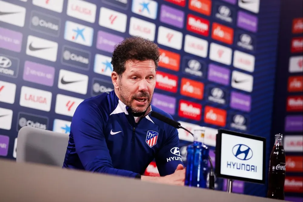 Simeone en rueda de prensa.