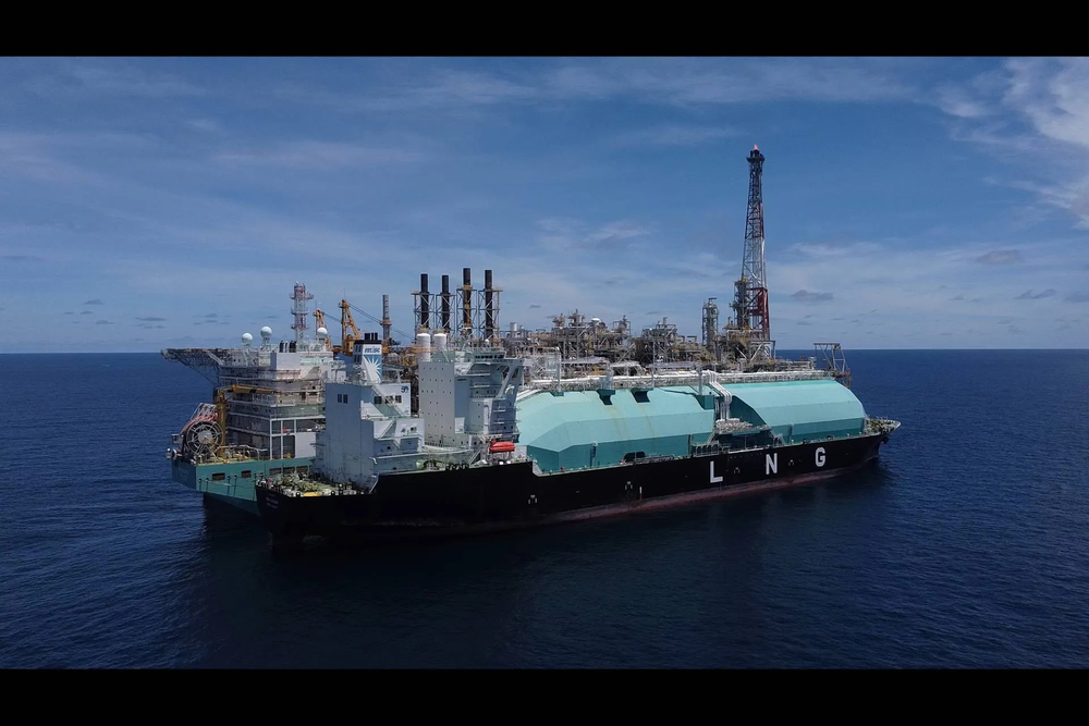 img-media-petronas-floating-lng-satu-delivers-milestone-50th-lng-cargo-01jpeg.webp