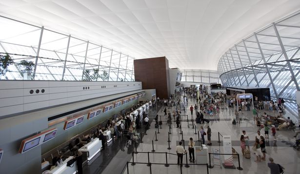 El Aeropuerto de Carrasco recibió nueva certificación internacional