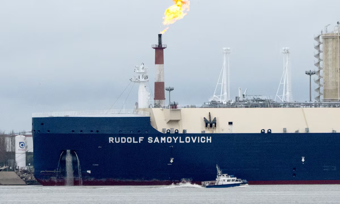 El buque metanero ruso Rudolf Samoylovich, que opera bajo bandera de Bahamas