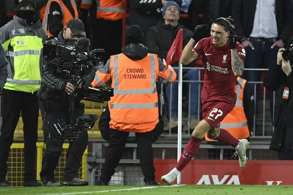 Darwin Núñez vuelve a jugar de arranque en Liverpool