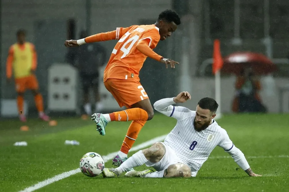 Nández ante Costa de Marfil