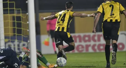 Kagelmacher celebra el segundo gol