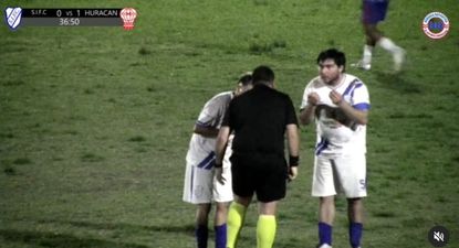 Insólito momento en el fútbol de Paysandú