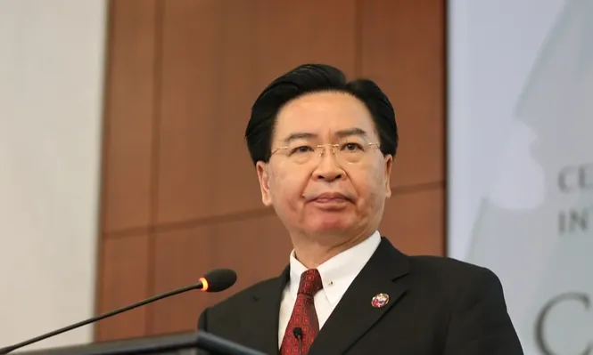 El ministro de Relaciones Exteriores de Taiwán, Joseph Wu, rechazó declaraciones de Elon Musk sobre la pertenencia de la isla a China.