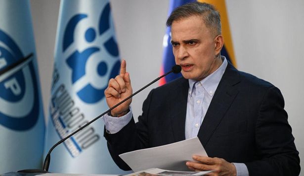 El fiscal general de Venezuela, Tarek William Saab, informó en rueda de prensa que se había asignado a dos fiscales para la causa.