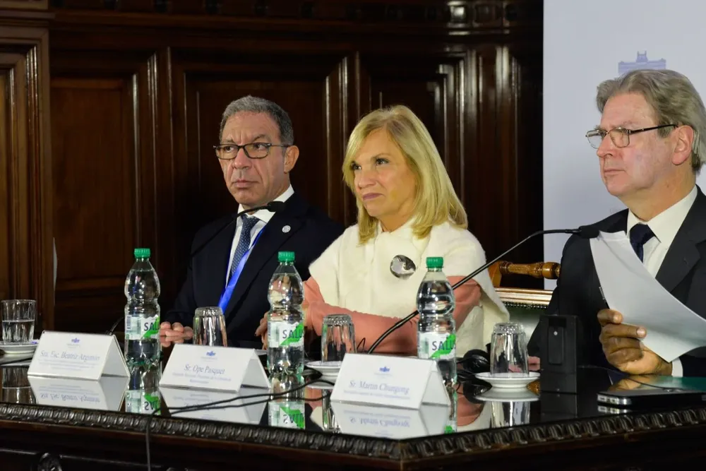 La vicepresidenta integra una delegación de la Unión Interparlamentaria Mundial.