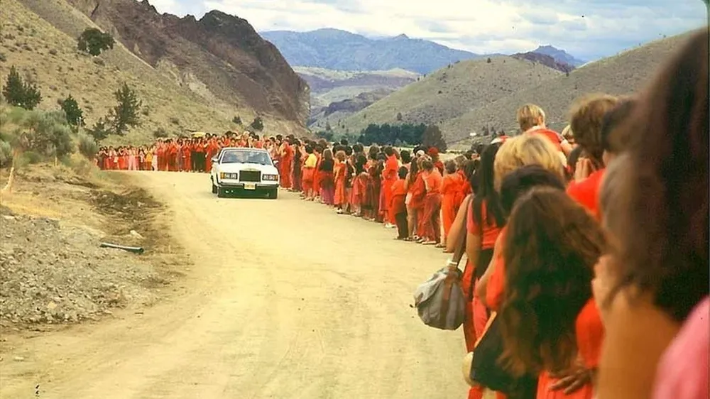 Hugh sostiene que la comuna de Oregón fue una gran equivocación.