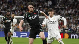 Federico Valverde de Real Madrid ante Declan Rice de Arsenal por la Champions League