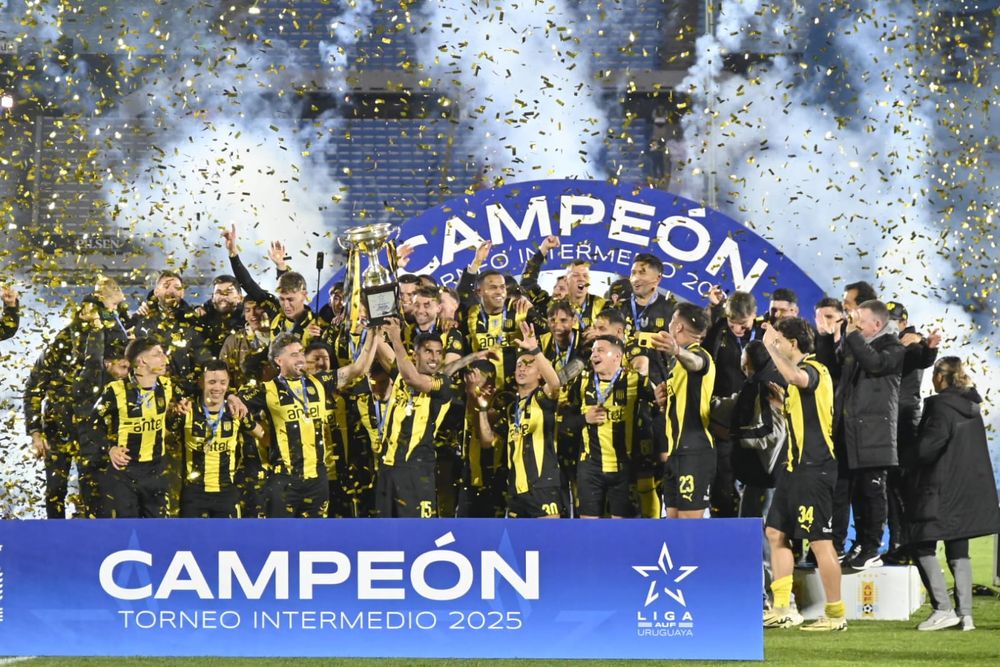 Peñarol campeón del Torneo Intermedio 2025 Peñarol campeón del Torneo Intermedio 2025