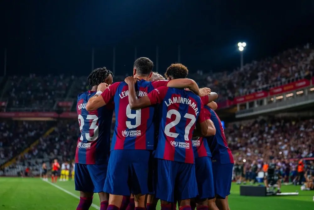 El plantel del Barcelona se reúne.