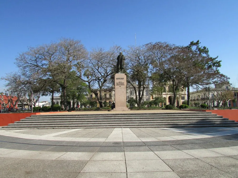 Plaza Constitución de Melo. Archivo