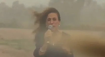 El viento obligó a los oradores a abreviar sus discursos