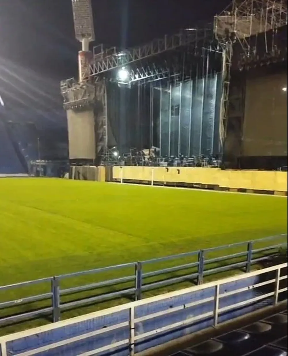 El escenario en la cancha de Vélez Sarsfield
