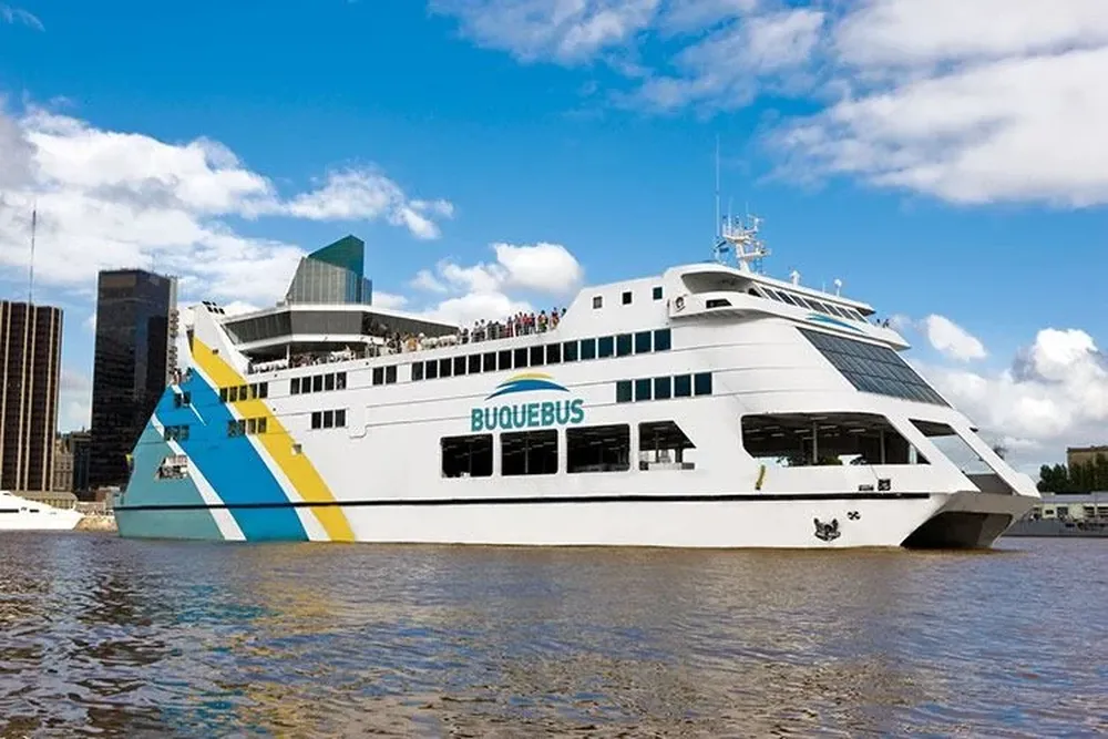 Buquebús apuesta a la llegada de un nuevo buque eléctrico el próximo año