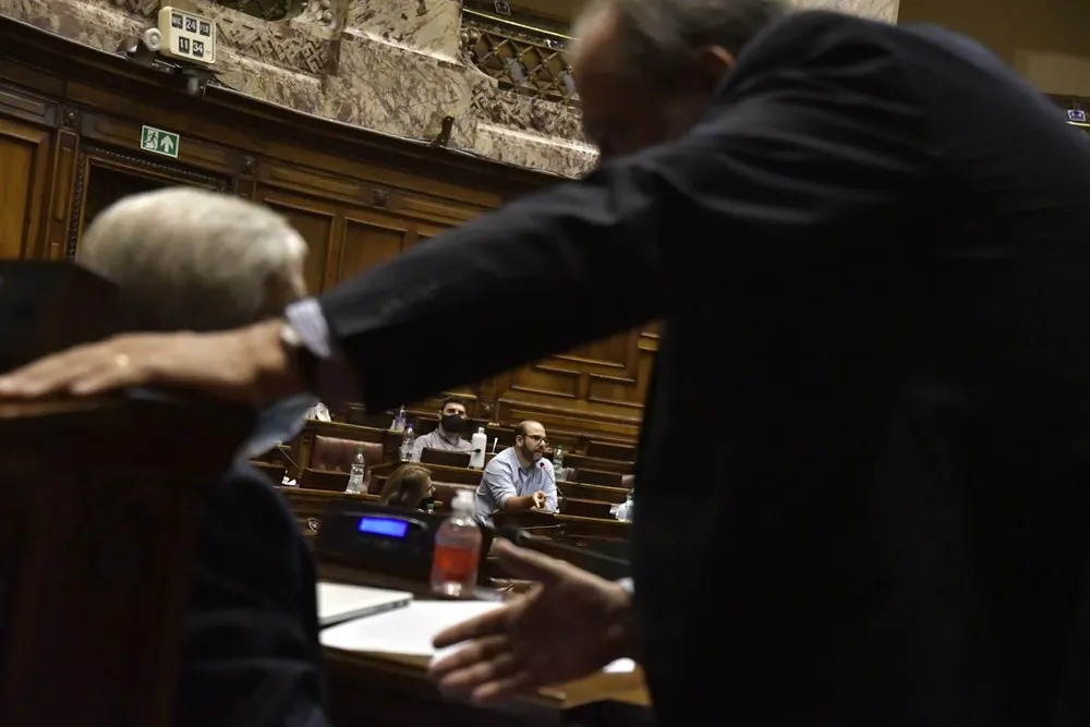 Comisión Permanente del Parlamento