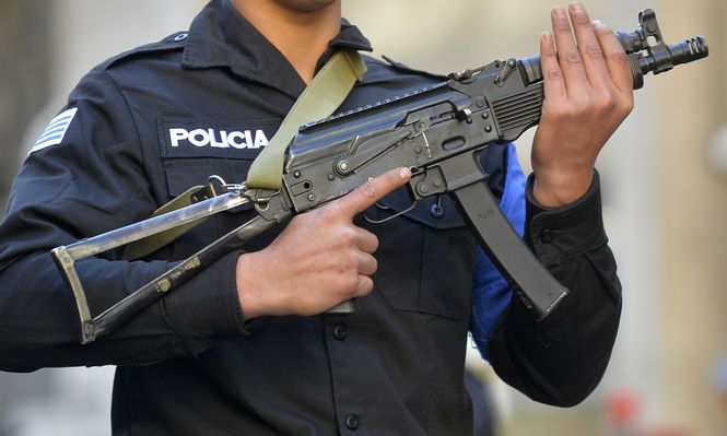 Oficial de la Policía. (Archivo)