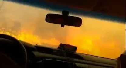 Sensacional escape de tres bomberos entre las llamas que atacan las sierras de Córdoba