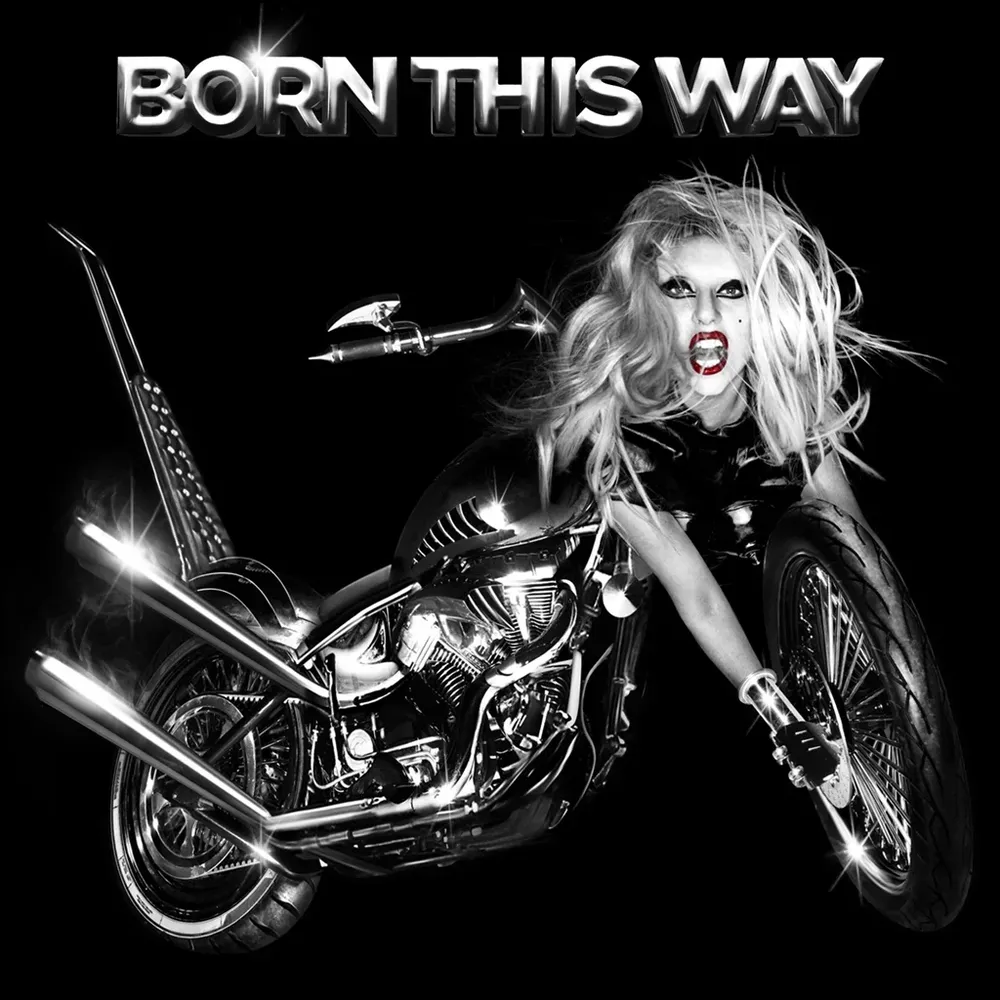 Born This Way de Lady Gaga. Una de las peores tapas del año.